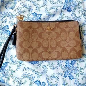 NWOT Coach signature coated canvas double corner zip wallet, unused